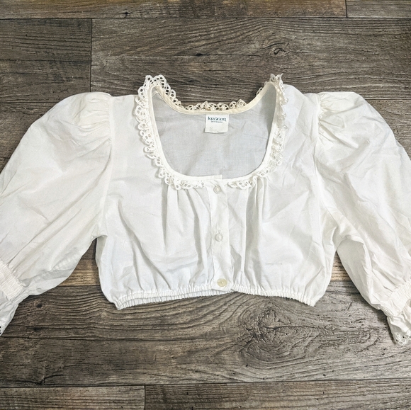 Kruger Tops - 🐿️🐇Krueger White Lace Cropped Top